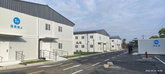 Gemodificeerde scheepvaartcontainer Hotel 3 verdiepingen Container appartement met airconditioning en meubels voor studenten of werknemers